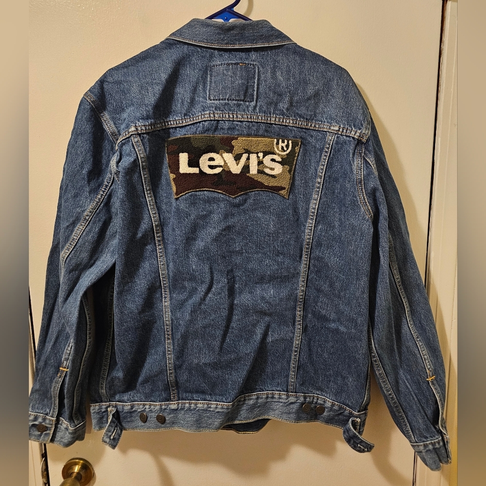 Levi’s Denim Trucker Jacket Camo Logo Patch Back Blue Men's Size XXL